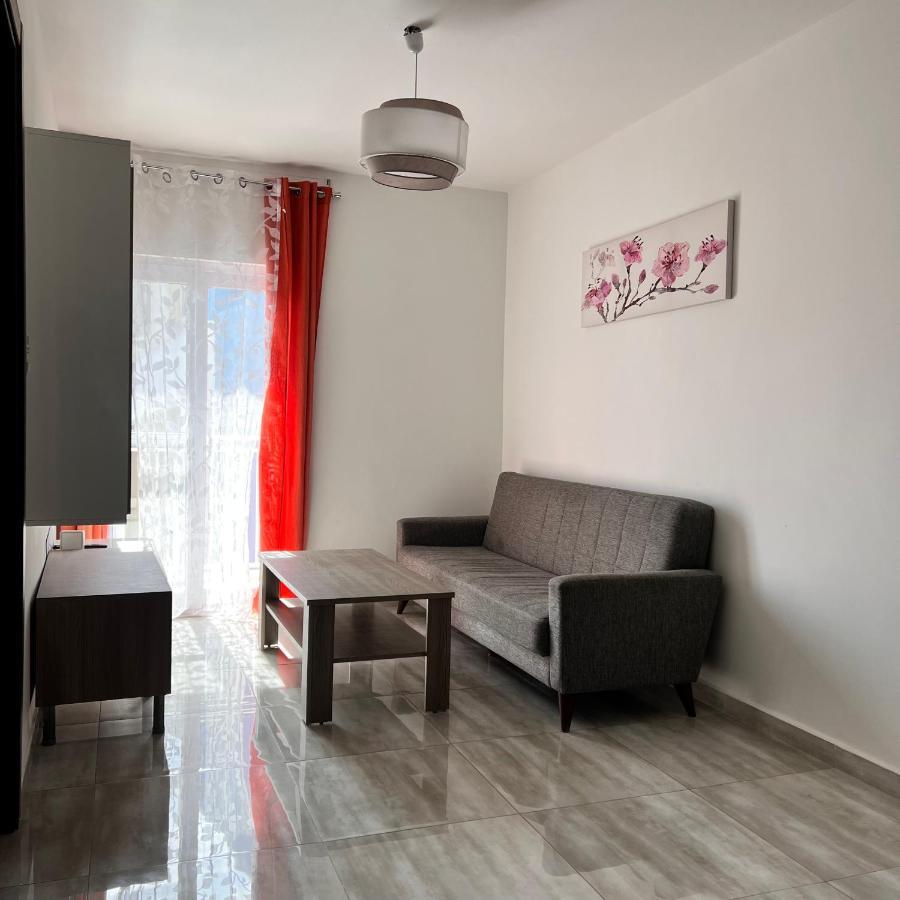 F4 Room 2, Private Room Two Single Beds Shared Bathroom Msida Luaran gambar